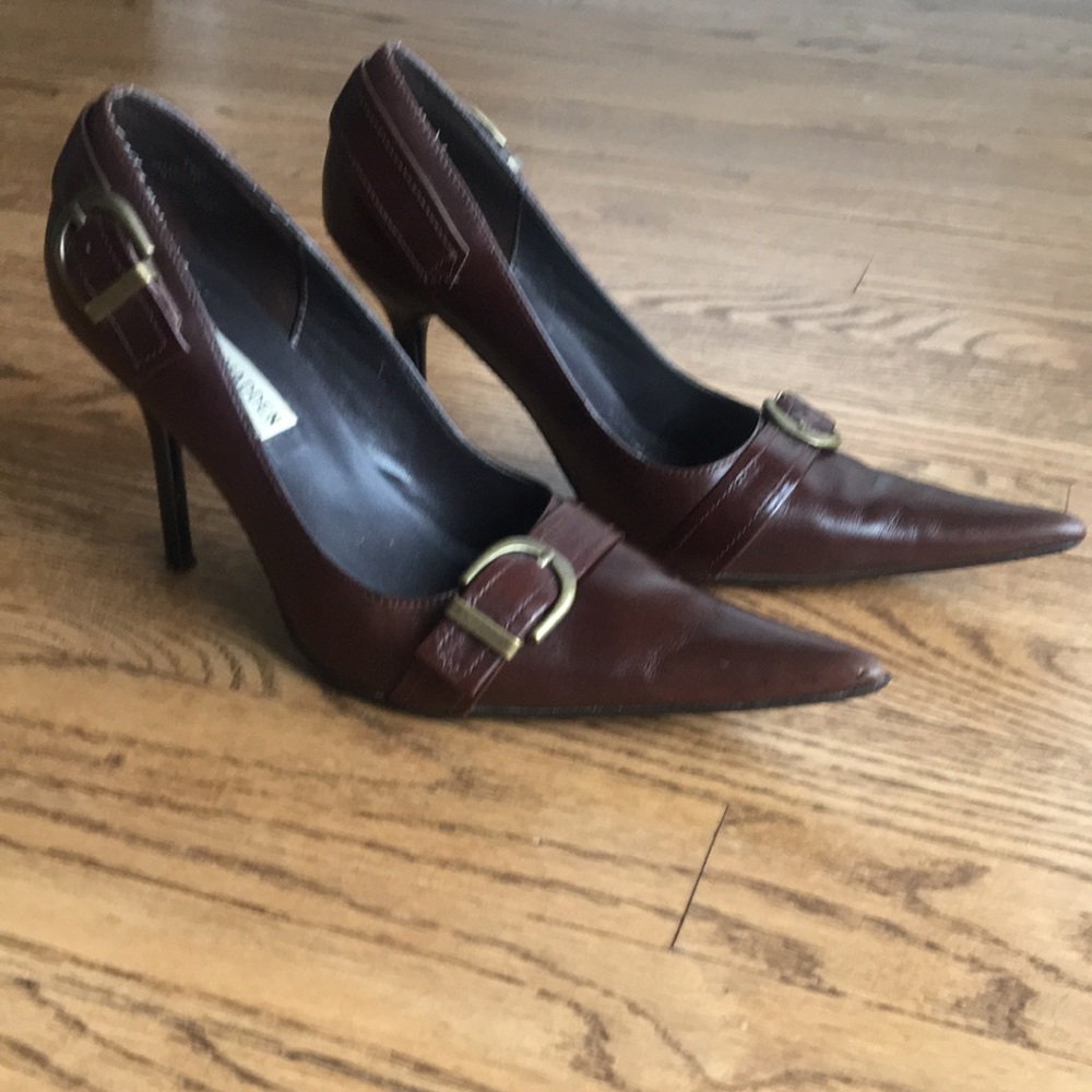 Steve Madden brown pumps